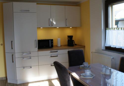 Kitchen, Caro's Ferienwohnung in Nudlingen Kitchen, Caro's Ferienwohnung in Nudlingen