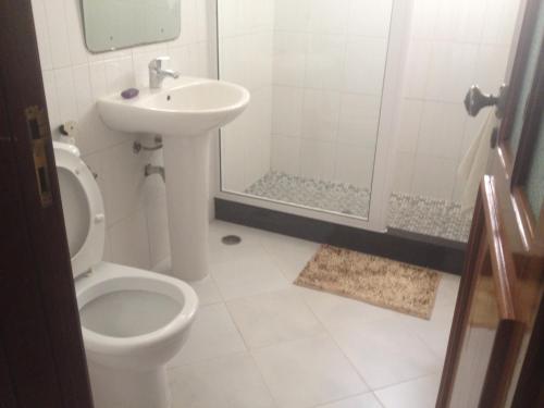 Phòng tắm, Residencial Monte Cara in Mindelo Phòng tắm, Residencial Monte Cara in Mindelo