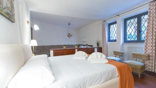 This photo about Rental in Rome Arco della Ciambella shared on HyHotel.com