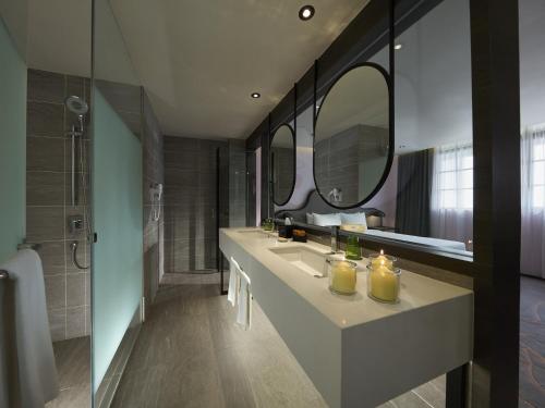 Bathroom, Resorts World Genting – Genting SkyWorlds Hotel in Genting Highlands Bathroom, Resorts World Genting – Genting SkyWorlds Hotel in Genting Highlands