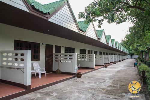 Entrance, Varin Beach Resort in Ko Lipe Entrance, Varin Beach Resort in Ko Lipe