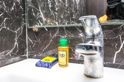 Bathroom, FabHotel De Sivalika - 500m from Belur Math in Hawrah Bathroom, FabHotel De Sivalika - 500m from Belur Math in Hawrah