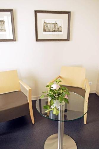 Vestíbulo, Hotel Ronsard in Tours City Center Vestíbulo, Hotel Ronsard in Tours City Center