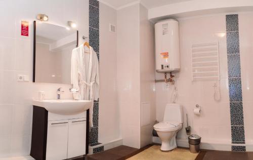 This photo about Mark Plaza Hotel shared on HyHotel.com