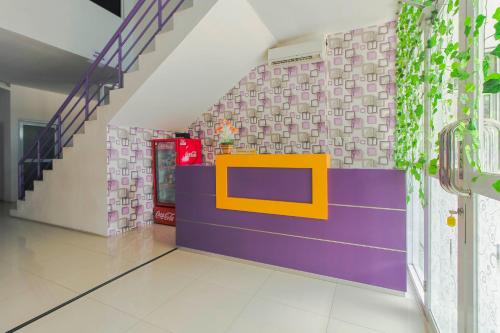 ردهة, ريد دورز بلس نير ستاسيون بيكاسي (RedDoorz Plus near Stasiun Bekasi) in شرق بيكاسي ردهة, ريد دورز بلس نير ستاسيون بيكاسي (RedDoorz Plus near Stasiun Bekasi) in شرق بيكاسي