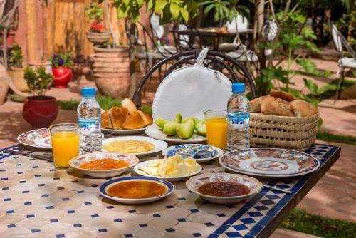 Hotel Chellal dOuzoud in Ouzoud Hotel Chellal dOuzoud in Ouzoud