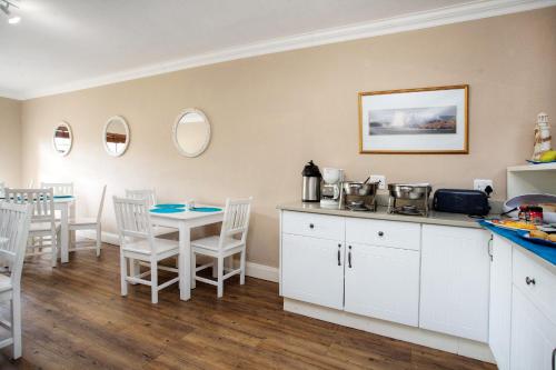 Food and beverages, The Reef Apartments in Nahoon Mouth Food and beverages, The Reef Apartments in Nahoon Mouth