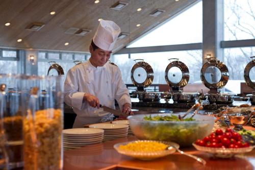 Food and beverages, The Green Leaf Niseko Village in Niseko Food and beverages, The Green Leaf Niseko Village in Niseko