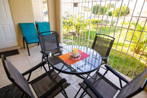 شرفة/ تراس, The Oasis I, Portmore Country Club in Portmore شرفة/ تراس, The Oasis I, Portmore Country Club in Portmore