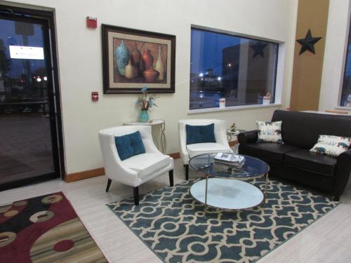 Lobby, Rodeway Inn & Suites in Humble Lobby, Rodeway Inn & Suites in Humble