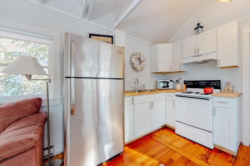 Lake Time Cottage in Orono Lake Time Cottage in Orono