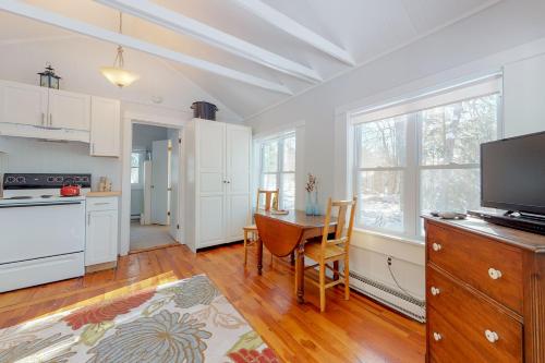 Lake Time Cottage in Orono Lake Time Cottage in Orono