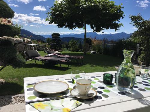 Kilátás, Weisse Villa am Millstätter See (Weisse Villa am Millstatter See) in Millstatt Kilátás, Weisse Villa am Millstätter See (Weisse Villa am Millstatter See) in Millstatt