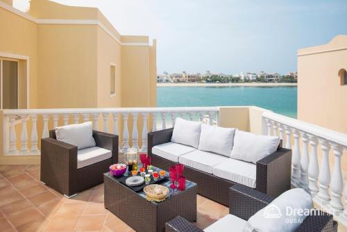This photo about Dream Inn - Executive Palm Beach Villa shared on HyHotel.com