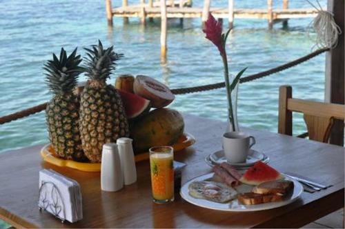 Makanan dan Minuman, Faro del Colibri in Bocas del Toro Makanan dan Minuman, Faro del Colibri in Bocas del Toro