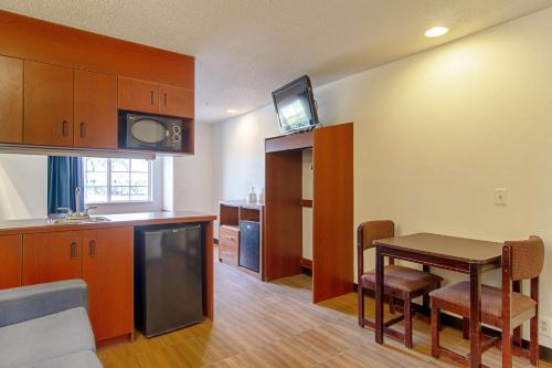 設施, 不倫瑞克美洲貝斯特維佑套房酒店 (Americas Best Value Inn & Suites Brunswick) in 布倫瑞克(GA) 設施, 不倫瑞克美洲貝斯特維佑套房酒店 (Americas Best Value Inn & Suites Brunswick) in 布倫瑞克(GA)