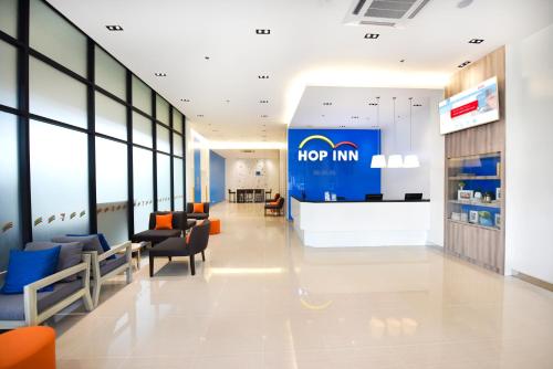 Lobby, Hop Inn Hotel Tomas Morato Quezon City in Quezon City Lobby, Hop Inn Hotel Tomas Morato Quezon City in Quezon City