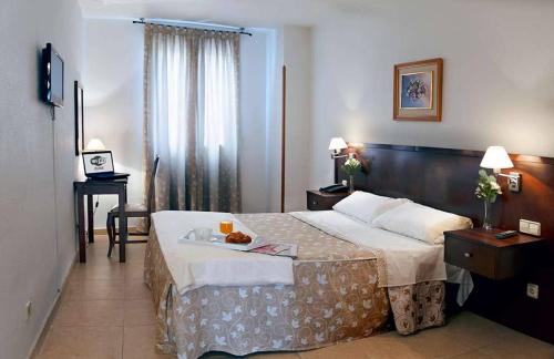 Hotel Praderon in San Sebastian de los Reyes Hotel Praderon in San Sebastian de los Reyes