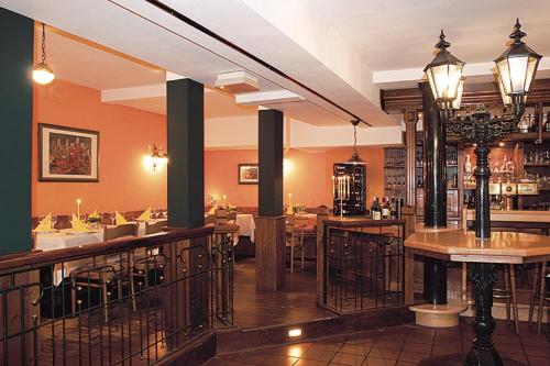 Restaurante, Hotel zur Krone in Hameln City Center Restaurante, Hotel zur Krone in Hameln City Center