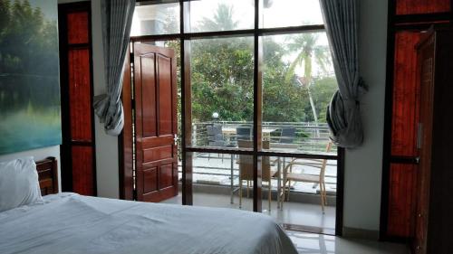 This photo about One Meter of Sunshine Youth Hostel shared on HyHotel.com