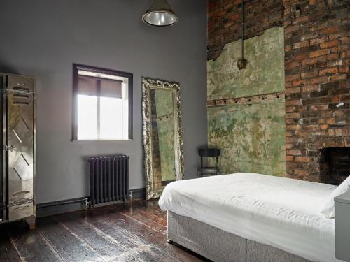 This photo about Le Bateau Aparthotel shared on HyHotel.com