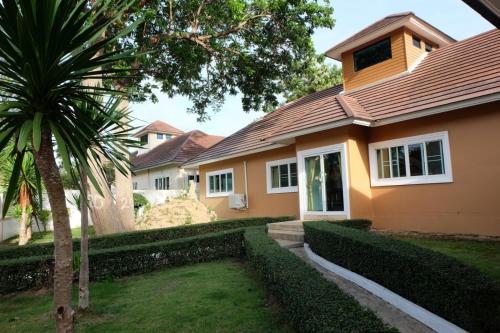 The Pool House Pattaya บ้านเดอะพูลเฮาส์พัทยา in Nong Pla Lai The Pool House Pattaya บ้านเดอะพูลเฮาส์พัทยา in Nong Pla Lai