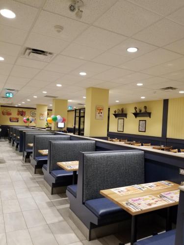 Φαγητό και ποτό, Days Inn by Wyndham Edmonton Downtown in Edmonton (AB) Φαγητό και ποτό, Days Inn by Wyndham Edmonton Downtown in Edmonton (AB)