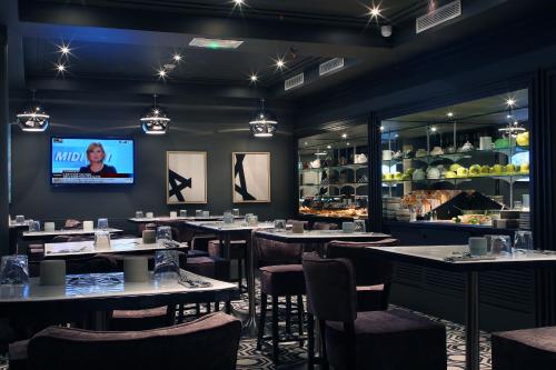 Restaurante, Hotel le Cinq Hyper - Centre in Chambery Restaurante, Hotel le Cinq Hyper - Centre in Chambery