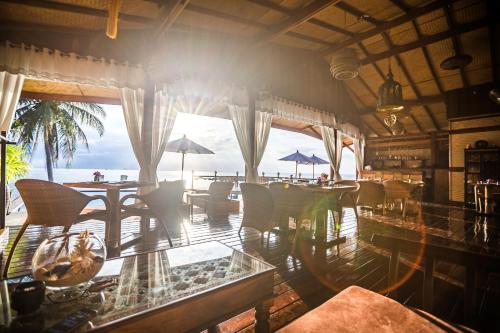 Restaurant, Beyond the Blue Horizon Boutique Bungalows in Haad Chao Phao Restaurant, Beyond the Blue Horizon Boutique Bungalows in Haad Chao Phao
