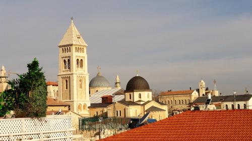 Into Jerusalem heart