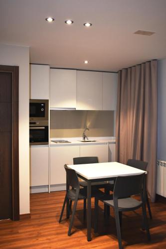 Apartamentos Turísticos Pueri Cantores (Apartamentos Turisticos Pueri Cantores) in Burgos Apartamentos Turísticos Pueri Cantores (Apartamentos Turisticos Pueri Cantores) in Burgos