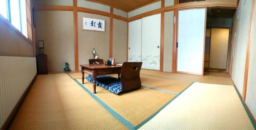 This photo about Yi Feng Xiao Zhu Hot Spring Inn shared on HyHotel.com