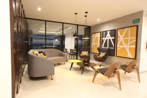 Lobby, Hotel Marea Vista in Playa Hermosa Lobby, Hotel Marea Vista in Playa Hermosa