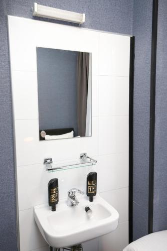 Bathroom, Hotel Flipper Amsterdam in Zuideramstel Bathroom, Hotel Flipper Amsterdam in Zuideramstel