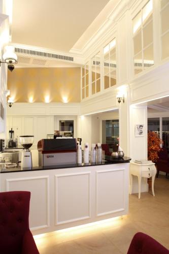 โรงแรมข้าวสารพาเลซ (Khaosan Palace Hotel) near กระทรวงกลาโหม โรงแรมข้าวสารพาเลซ (Khaosan Palace Hotel) near กระทรวงกลาโหม