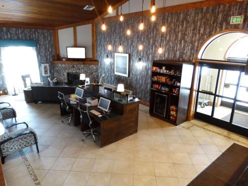 Фойє, Best Western Gaylord in Гейлорд (Мічіган) Фойє, Best Western Gaylord in Гейлорд (Мічіган)