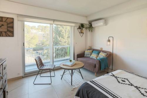 Charmant Studio Le Solarias Lumineux rénové avec balcon /clim