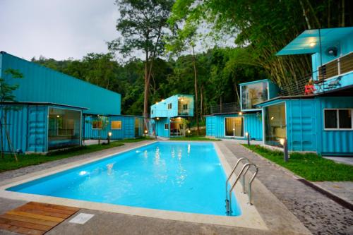 Swimming pool, Sarang by the brook in Kuala Kubu Bharu Swimming pool, Sarang by the brook in Kuala Kubu Bharu