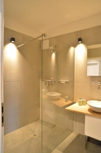 Bathroom, Grey House Apartments Grossbeeren in Grossbeeren Bathroom, Grey House Apartments Grossbeeren in Grossbeeren
