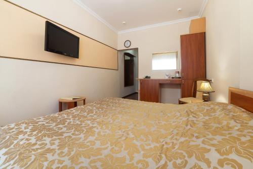 This photo about Sanatoriy Tsentrosoyuz Kislovodsk shared on HyHotel.com