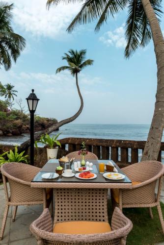 Food and beverages, Prainha Resort By The Sea in Dona Paula Food and beverages, Prainha Resort By The Sea in Dona Paula