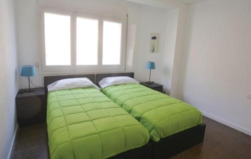 Duplex en frente de la playa al lado de Barcelona in คาเนดเดมาร์ Duplex en frente de la playa al lado de Barcelona in คาเนดเดมาร์