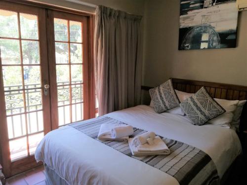 Guestroom, Oakwood Lodge near Mimosa Mall Guestroom, Oakwood Lodge near Mimosa Mall