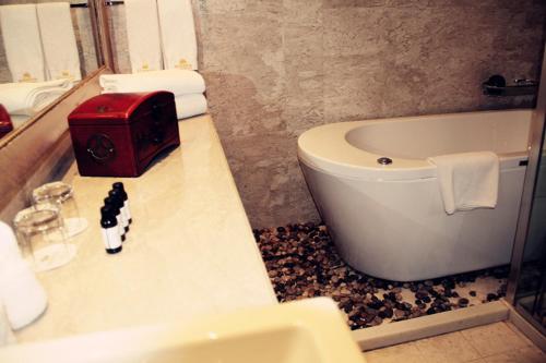 This photo about Famen Temple Hotel shared on HyHotel.com