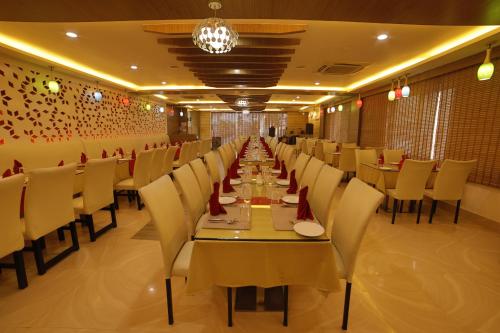 โรงแรมแฮริสัน พาเลซ (Hotel Harrison Palace) in บิรัทนาการ์ โรงแรมแฮริสัน พาเลซ (Hotel Harrison Palace) in บิรัทนาการ์