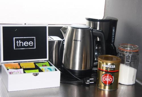Food and beverages, Garden House, Private studio apartment with wifi and free parking for 1 car in Weesp Food and beverages, Garden House, Private studio apartment with wifi and free parking for 1 car in Weesp