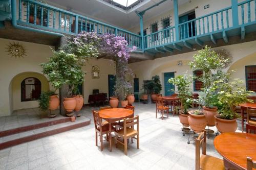 Hotel Hostal Suecia 2