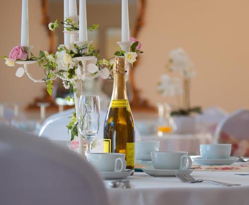 Cley Hall Hotel in Spalding Cley Hall Hotel in Spalding