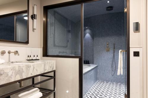 This photo about Les Jardins du Faubourg Paris shared on HyHotel.com