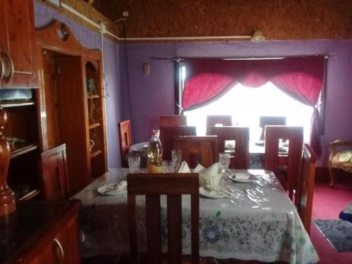 Zajednički dnevni boravak / prostorija s TV-om, Hostal y Cabanas Perla del Lago in Puerto Guadal Zajednički dnevni boravak / prostorija s TV-om, Hostal y Cabanas Perla del Lago in Puerto Guadal